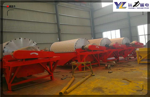 錳礦濕式磁選機(jī),廣西錳礦濕式磁選機(jī),推薦合適廠家_廣西錳礦濕式磁選機(jī)結(jié)構(gòu)價(jià)格好,參數(shù)及磁場(chǎng)強(qiáng)度 錳礦濕式磁選機(jī),廣西錳礦濕式磁選機(jī),推薦合適廠家_廣西錳礦濕式磁選機(jī)結(jié)構(gòu)價(jià)格好,參數(shù)及磁場(chǎng)強(qiáng)度